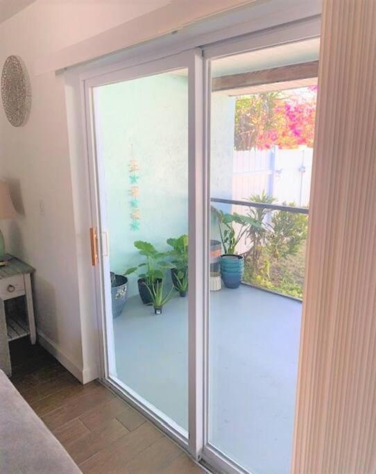 Beautiful Bright&Sparkling 2Bed 1Bath Beach Retreat - Unit 212 Cocoa Beach Exterior foto