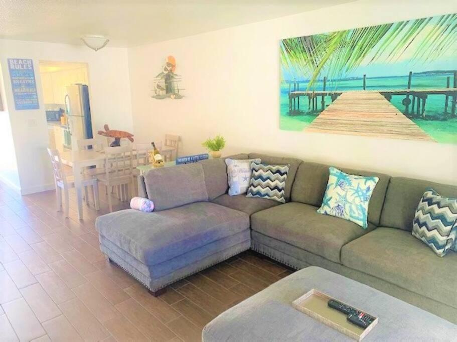 Beautiful Bright&Sparkling 2Bed 1Bath Beach Retreat - Unit 212 Cocoa Beach Exterior foto